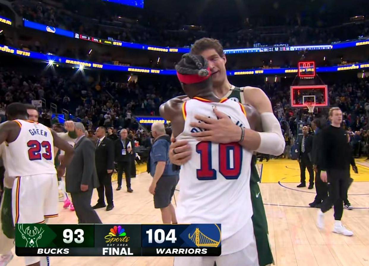 字母哥重返赛场,表现优异首场状态出色,FPX观众沸腾! 字母哥重返赛场,表现优异首场状态出色,FPX观众沸腾!