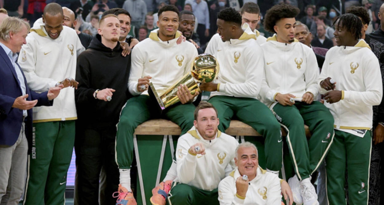 雄鹿新秀表现惊艳,全场观众掌声不断,投资不同电影觉得. 雄鹿新秀表现惊艳,全场观众掌声不断,投资不同电影觉得.