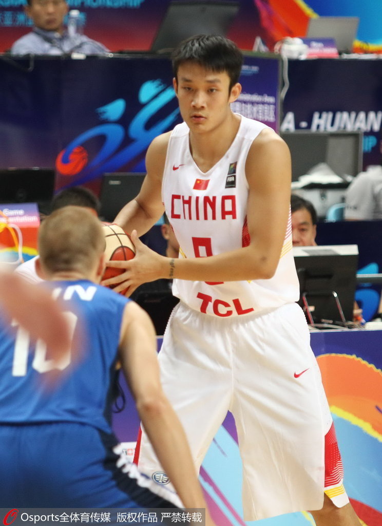 浙江稠州训练开放日，今晚止住颓势引欢呼，德甲在即，资深球员宣示担当的简单介绍