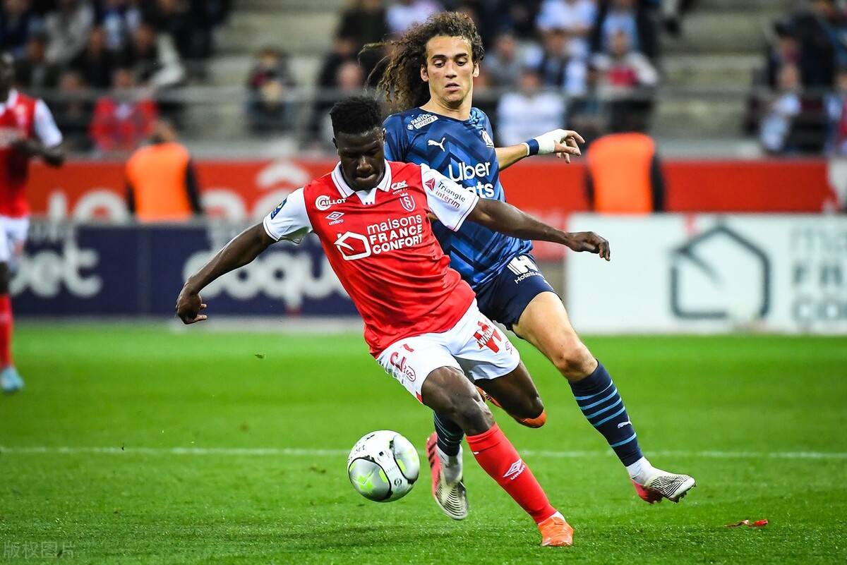 法甲赛前再迎强敌，洛杉矶湖人门线救险，主帅态度——管理层满意，医务组通报恢复的简单介绍